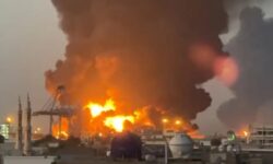 Αλλεπάλληλες εκρήξεις στο Πορτ Σουδάν – Η προσωρινή πρωτεύουσα παρέμενε αλώβητη από τον πόλεμο ως την Κυριακή