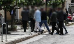 Σε αργία τίθενται οι υπάλληλοι του Κτηματολογίου που εμπλέκονται στην υπόθεση διαφθοράς