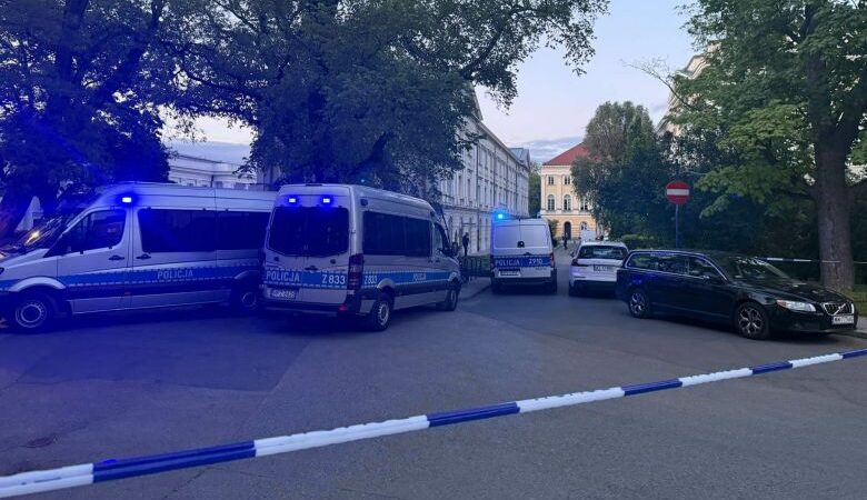 Φρίκη στην Βαρσοβία: Άνδρας αποκεφάλισε γυναίκα με τσεκούρι μέσα στο πανεπιστήμιο – Τραυμάτισε άλλον έναν