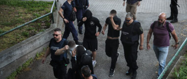«Εθνικιστική Νεολαία Θεσσαλονίκης»: Οι διάλογοι των μελών της ακροδεξιάς οργάνωσης – «Του άνοιξα το κεφάλι – Ζήτω ο Κασιδιάρης»