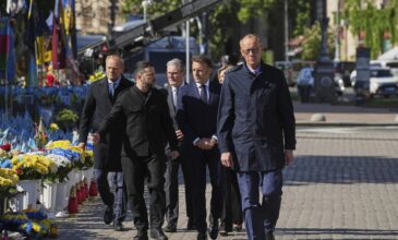 Στο Κίεβο έφθασαν Μακρόν, Στάρμερ και Μερτς για μια κοινή επίσκεψη με τον Τουσκ