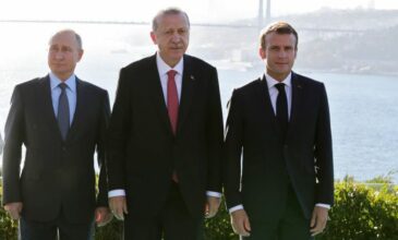 Τηλεφωνική επικοινωνία Ερντογάν με Πούτιν και Μακρόν για ειρηνευτικές διαπραγματεύσεις στον πόλεμο της Ουκρανίας
