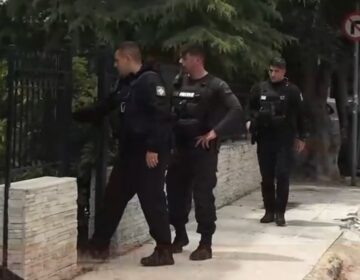 Θρίλερ στο Ελληνικό: Τι βρήκε το Ανθρωποκτονιών στο διαμέρισμα της οικογένειας Σιδηροπούλου