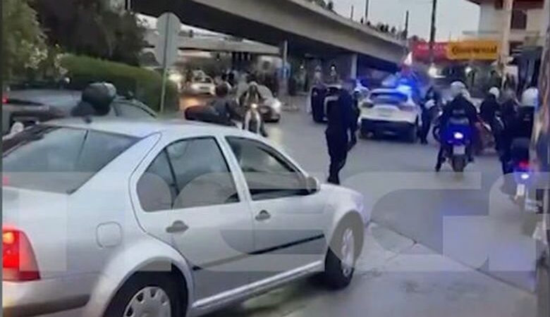 Έπεσε νταλίκα από τη γέφυρα στην Πέτρου Ράλλη στη λεωφόρο Θηβών