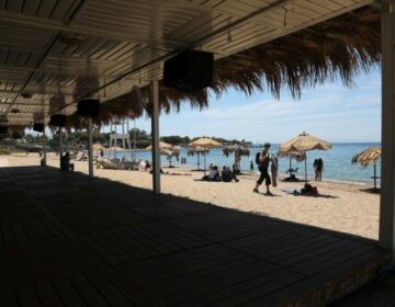 ΕΤΑΔ: Εφτά προσφορές για την «Ακτή Βουλιαγμένης»