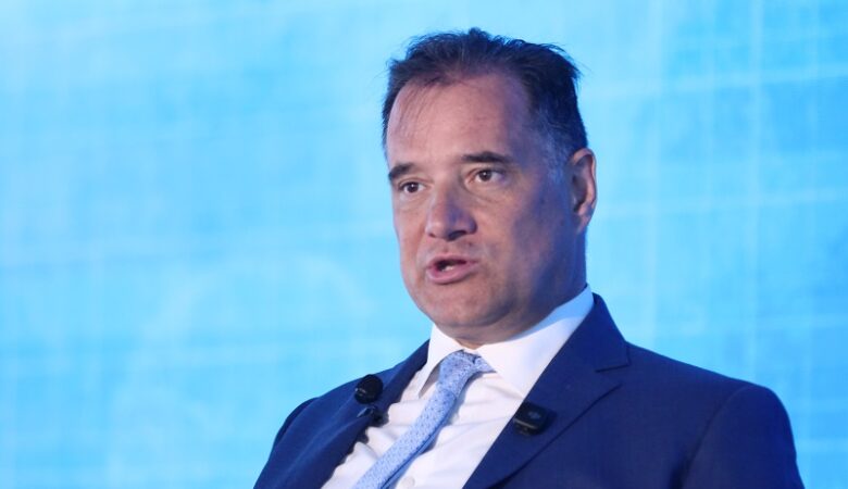 Γεωργιάδης: «Σιχάθηκα τη Ζωή Κωνσταντοπούλου όταν έβρισε τον νεκρό μηχανοδηγό»
