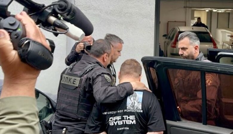 Μητροκτονία στη Λάρισα: Ελεύθερος με περιοριστικούς όρους ο 22χρονος ξάδερφος