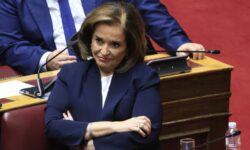 Ντόρα Μπακογιάννη: Όσα εκτυλίσσονται στη Γάζα θέτουν σε κίνδυνο τις ζωές των ομήρων και σπέρνουν τον σπόρο για την επόμενη Χαμάς