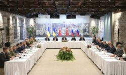 Η Ουκρανία κατηγορεί την Ρωσία για «απαράδεκτες απαιτήσεις» που είναι εκτός πραγματικότητας