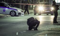 Επίθεση με καλάσνικοφ στα Άνω Λιόσια: Οι δράστες παρακολουθούσαν τον 42χρονο – Δείτε βίντεο ντοκουμέντο από τη στιγμή των πυροβολισμών
