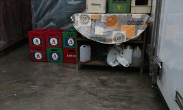 Ελεύθερη αφέθηκε η 30χρονη που απέβαλε πίσω από καντίνα στη Θεσσαλονίκη