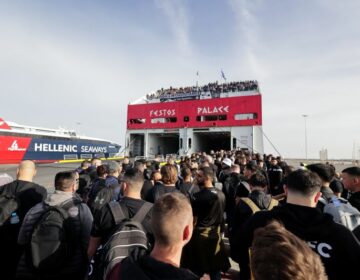 Με αεροπλάνα και πλοία έρχονται οι οπαδοί του ΟΦΗ στην Αθήνα για τον τελικό του Κυπέλλου Ελλάδας