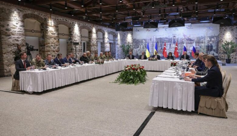Αποκαλύψεις από Ουκρανό αξιωματούχο: Οι Ρώσοι ζήτησαν η Ουκρανία να αποσύρει τα στρατεύματά της και να ξεχάσει τις αποζημιώσεις