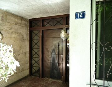 Επιθέσεις με γκαζάκια στα σπίτια του πρώην προέδρου του ΕΟΔΑΣΑΑΜ και της προέδρου της Επιτροπής Ανταγωνισμού