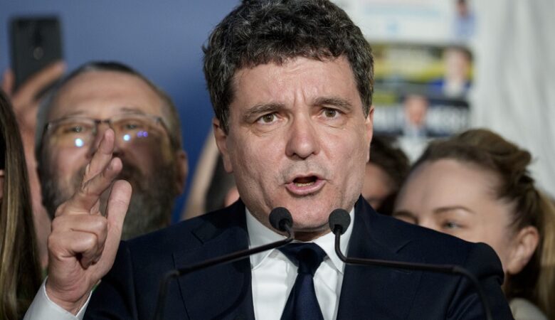 Ανατροπή στις προεδρικές εκλογές στη Ρουμανία – Εκλέγεται ο κεντρώος ευρωπαϊστής Νικουσόρ Νταν