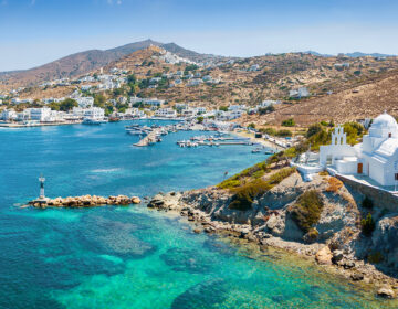 Η Ίος είναι το νησί της αυθεντικότητας και των αρχαίων μυστηρίων, γράφει ισπανικό ταξιδιωτικό περιοδικό