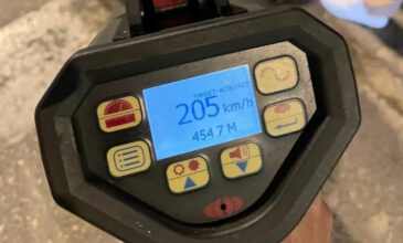 Συνελήφθη οδηγός μηχανής, που έτρεχε με 205 χλμ/ώρα στη Λεωφόρο Βουλιαγμένης