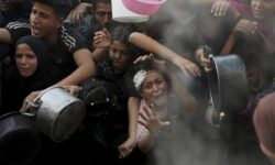 «Αυτό που κάνει τώρα το Ισραήλ στη Γάζα είναι πολύ κοντά σε έγκλημα πολέμου», δηλώνει ο Εχούντ Ολμέρτ