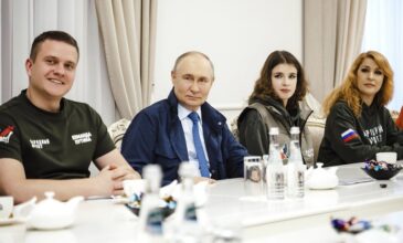 Πούτιν: «Οι Ουκρανοί θα έρχονταν δεύτεροι ακόμη και σε διαγωνισμό ηλιθίων»