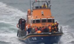 Μια μητέρα και το παιδί της έχασαν τη ζωή τους στην προσπάθειά τους να διασχίσουν τη Μάγχη