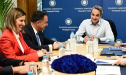 Επίσκεψη του πρωθυπουργού στο Υπουργείο Υγείας