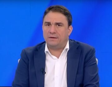 Τσουκαλάς: «Η ΝΔ θέλει να μας πείσει ότι ο κ. Καραμανλής ήταν διακοσμητικός ως υπουργός»