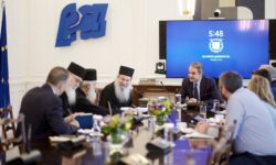 Με επιτροπή ιερομόναχων του Αγίου Όρους συναντήθηκε ο πρωθυπουργός