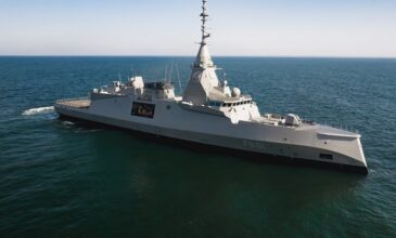 Η φρεγάτα «Κίμων» βγήκε στην ανοιχτή θάλασσα για δοκιμές