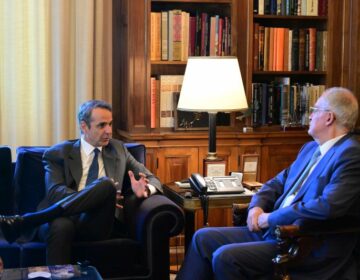 Μητσοτάκης σε Τασούλα : Να επιβραβεύονται οι συνεπείς δημόσιοι υπάλληλοι και να απομακρύνονται όσοι δεν ανταποκρίνονται