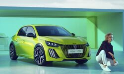 Το Peugeot E-208 προσφέρει πλέον μεγαλύτερη ηλεκτρική αυτονομία