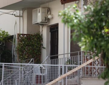 Δολοφονία στη Νέα Χαλκηδόνα: «Μού έλεγε “τι να κάνω με κυνηγάει, δεν με αφήνει ήσυχη”», αποκαλύπτει η σπιτονοικοκυρά της 48χρονης