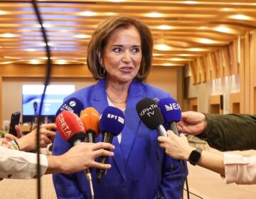 Ντόρα Μπακογιάννη: «Έχω πλήρη συνείδηση του τι σημαίνει Χαμάς αλλά υπάρχουν και όρια»