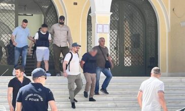 Τρεις συλλήψεις για τη δολοφονία της 69χρονης συμβολαιογράφου στην Ζάκυνθο – Φέρονται να έχουν ομολογήσει