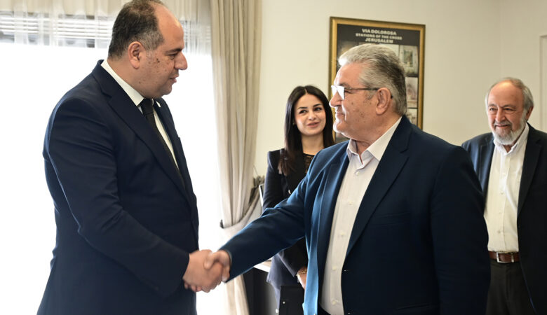 Συνάντηση Κουτσούμπα με τον πρέσβη της Παλαιστίνης: «Να σταματήσει το έγκλημα του κράτους-δολοφόνου του Ισραήλ»
