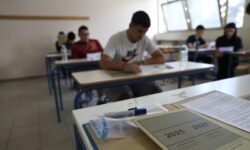 Πανελλαδικές Εξετάσεις 2025: Η αξία της μουσικής στη ζωή μας το θέμα των Νέων Ελληνικών στα ΕΠΑΛ