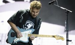 Θαυμαστής του Σαμ Φέντερ τρέχει από το Λιντς στο Λονδίνο για να παρακολουθήσει συναυλία του