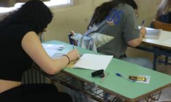 Πανελλαδικές 2025: Για άρτια προετοιμασμένους μαθητές τα Αρχαία  – Τα θέματα που έπεσαν επίσης σε Μαθηματικά και Βιολογία
