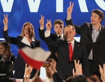 Εκλογές στην Πολωνία: Νικητής ο συντηρητικός εθνικιστής υποψήφιος Κάρολ Ναβρότσκι
