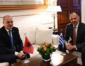 Γεραπετρίτης στη συνάντηση με τον Αλβανό ομόλογό του: Η ελληνική μειονότητα στην Αλβανία, μείζονα προτεραιότητα για την Ελλάδα