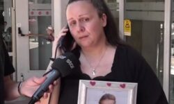 Ξέσπασε η μητέρα της 7χρονης που σκοτώθηκε από φορτηγό στη Νίκαια: «Φταίει η υποτιθέμενη αδελφή μου»
