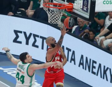 Basketball League: Ο Ολυμπιακός «έσπασε» την έδρα του Παναθηναϊκού και προηγείται με 2-1 στις νίκες