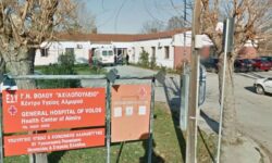 Τραγωδία στον Αλμυρό Βόλου: Ένας 37χρονος έπεσε νεκρός έξω από το Κέντρο Υγείας