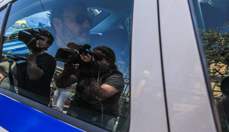 Στάθης Αγγελόπουλος: Για τις 12 Ιουνίου αναβλήθηκε η δίκη του τραγουδιστή – Τι είπε για το χτύπημα που η πρώην σύζυγός του φέρεται να έχει στο πρόσωπο