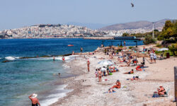 Καιρός: Ηλιοφάνεια με λίγες νεφώσεις