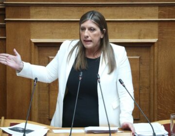 Κωνσταντοπούλου: Οι συγγενείς των θυμάτων του εγκλήματος των Τεμπών σας κατηγορούν για υπονόμευση του πολιτεύματος
