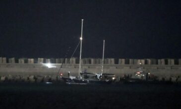 Οι ακτιβιστές του ιστιοφόρου Madleen που κατευθυνόταν στη Γάζα οδηγούνται στο αεροδρόμιο του Τελ Αβίβ για να απελαθούν