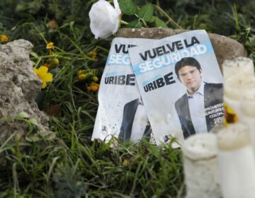 Σε κρίσιμη κατάσταση εξακολουθεί να νοσηλεύεται ο Κολομβιανός γερουσιαστής Ουρίμπε μετά τους πυροβολισμούς που δέχθηκε