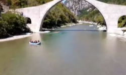 Θα μεταφερθούν στην Πάτρα τα δύο παιδιά που ανασύρθηκαν από τον ποταμό τον Άραχθο και ανέκτησαν τις αισθήσεις τους