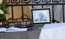 Το τελευταίο «αντίο» στον σπουδαίο σκηνοθέτη Βασίλη Παπαβασιλείου