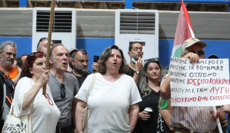 Ψήφισμα για την καταβολή των δεδουλευμένων τους ζητούν οι εργαζόμενοι στο «Κόκκινο» και την «Αυγή»